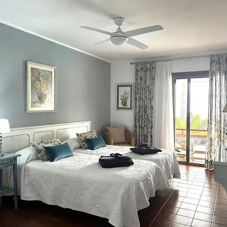 Radazul Apartment By The Water Apartman *
